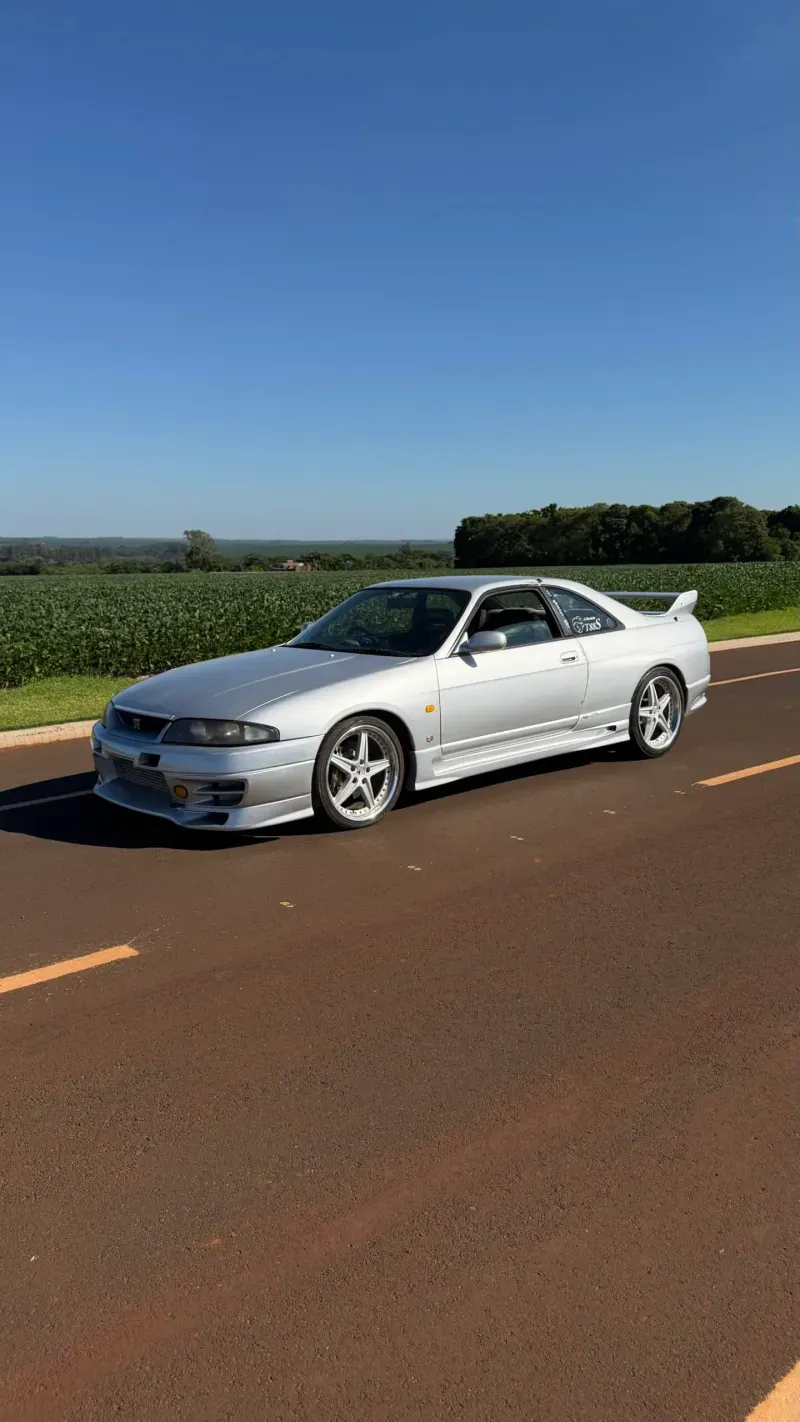 Nissan Skyline GTR R33
